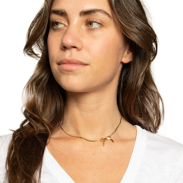 新品 MARNI ゴールド Bow ネックレス Gold Ace Baby Bow Necklace | Fine Jewelry | Adornmonde