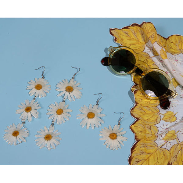 Pressed Daisy Earrings - Getty Museum Store