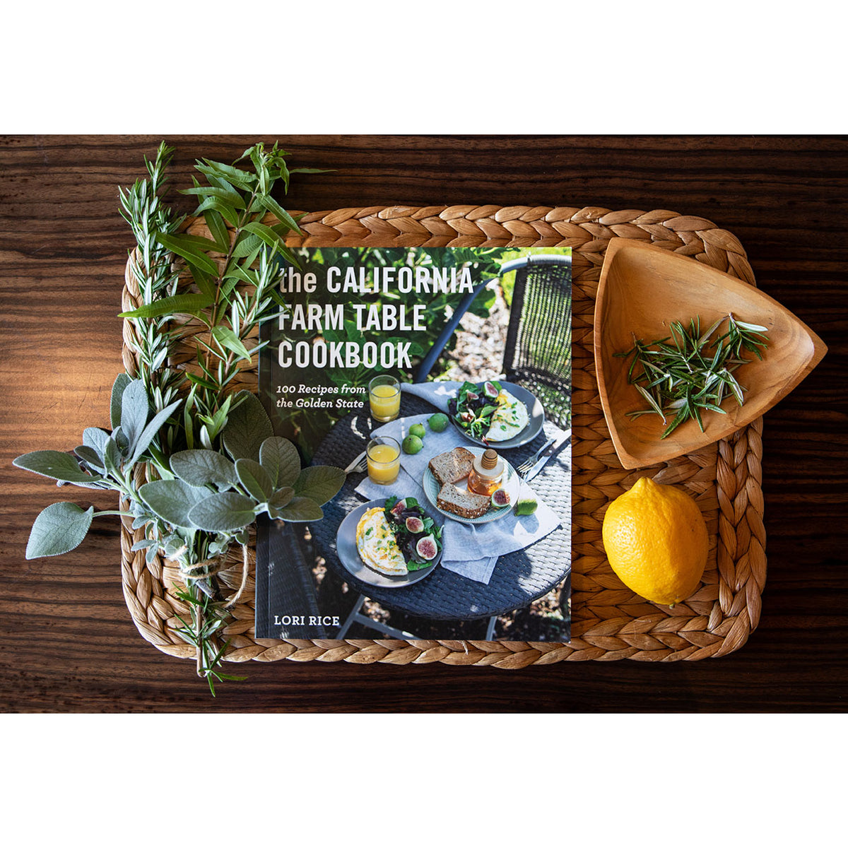 The California Farm Table Cookbook: 100 Recipes from the Golden State