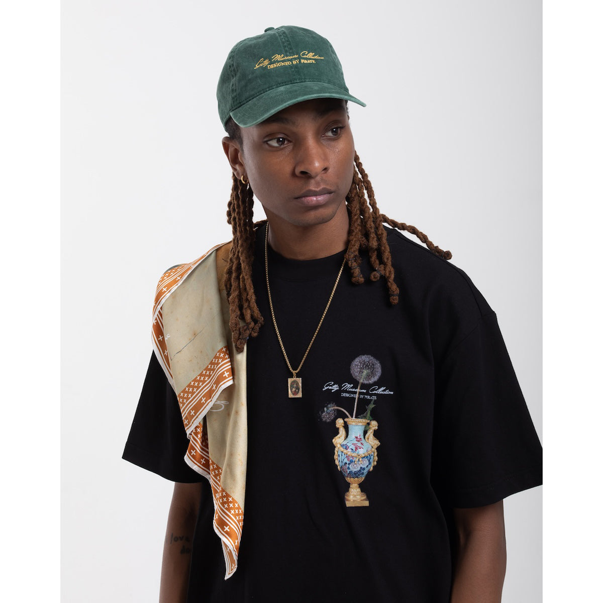 Dandelion Vase Graphic Tee - Black