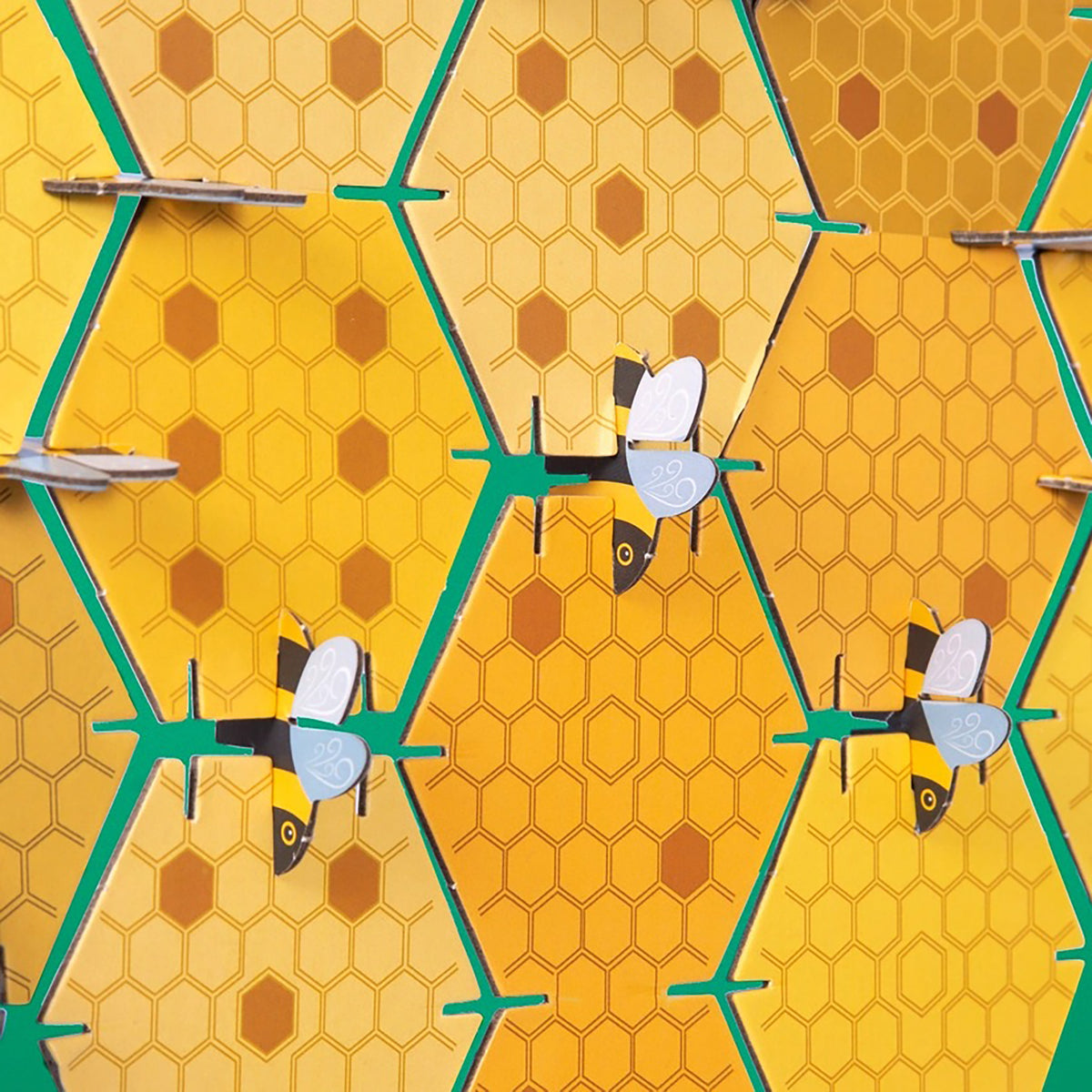 Build A Beehive Dominoes Game