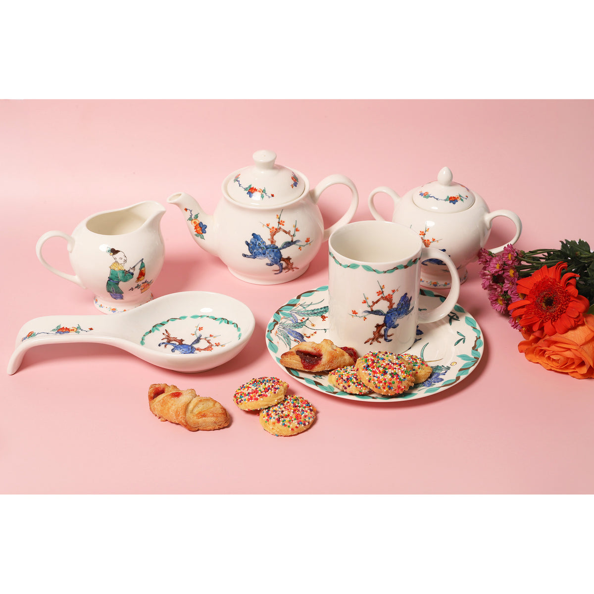 Chantilly Kakiemon Collection Tea Pot