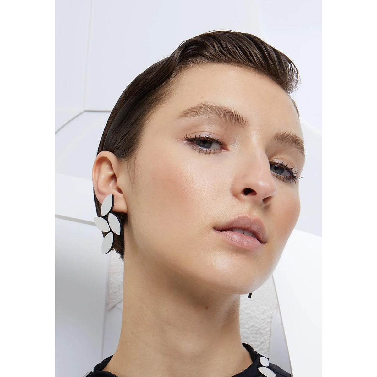 Kate Leaves Earrings Medium Silver