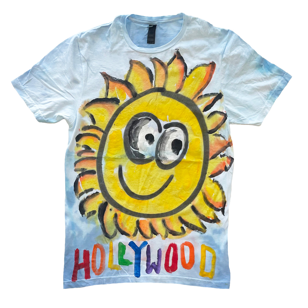 T-shirt with a sun design and &#39;Hollywood&#39; text on a white background