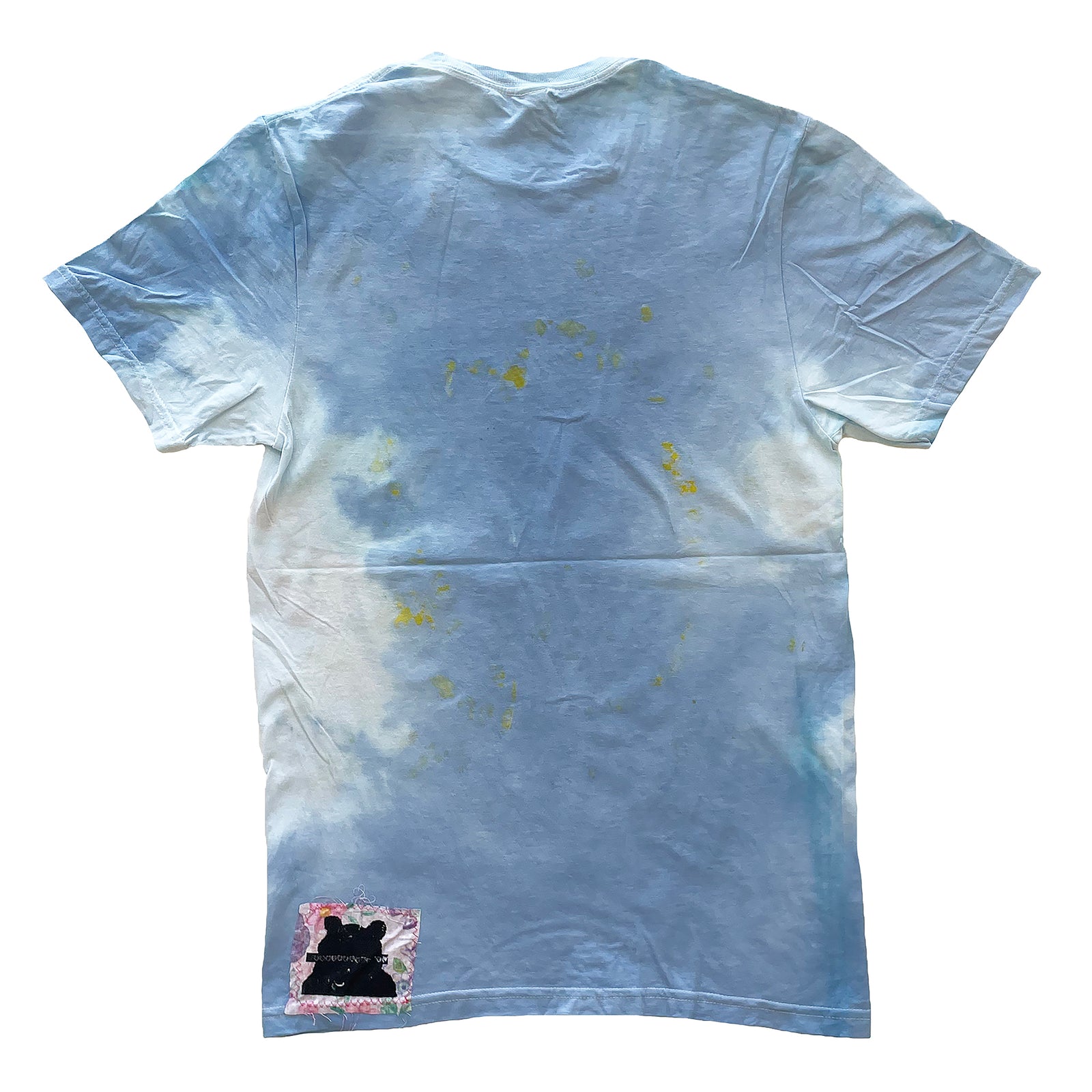 T-shirt with a sun design and 'Hollywood' text on a white background