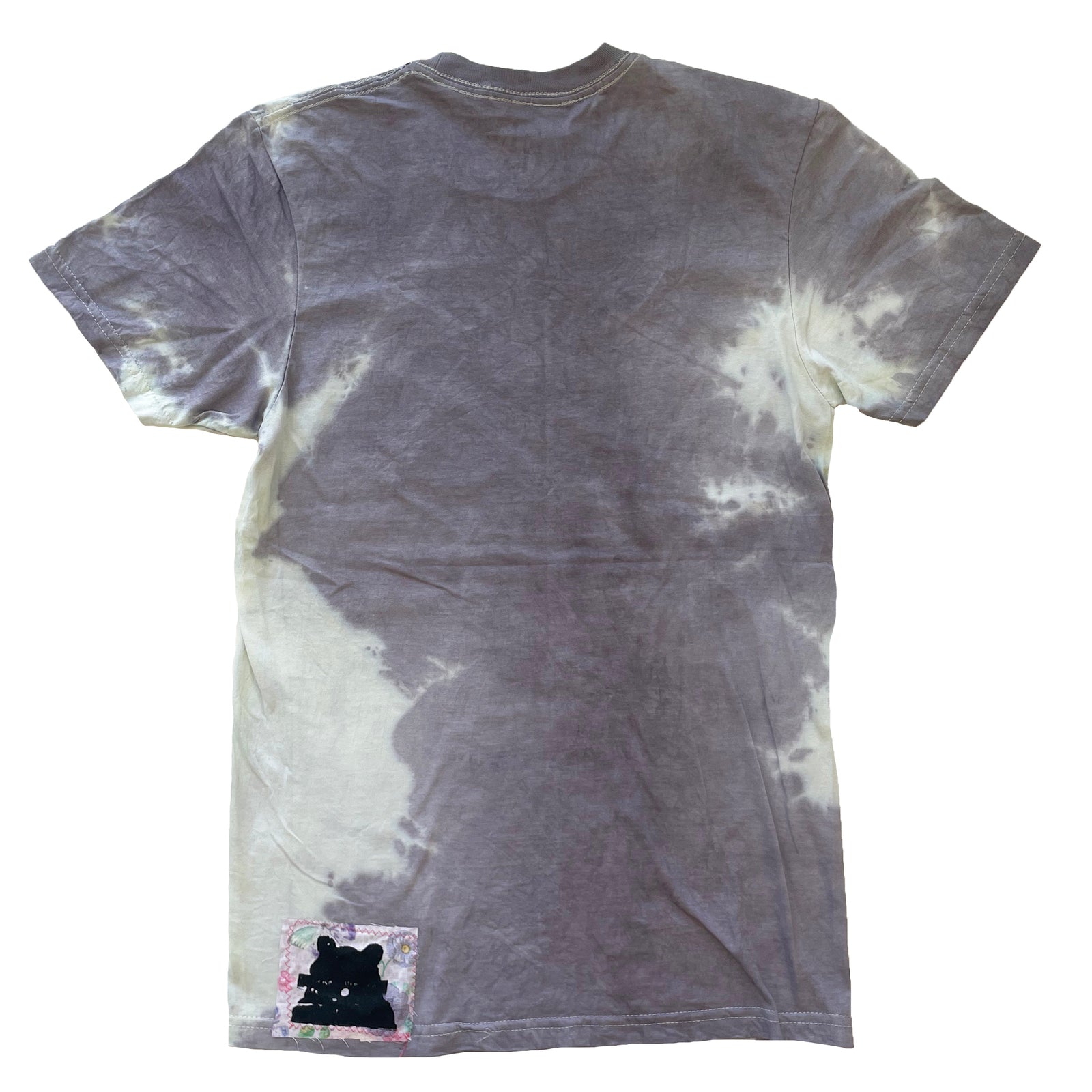 T-shirt with a graphic of a cat wearing a rainbow collar and smoking a cigarette, with 'Iconic' text.